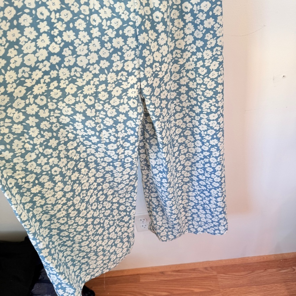 New BALTIC BORN Kendall Floral Jumpsuit Smocked Bloomcore Wide Leg - Picture 4 of 6